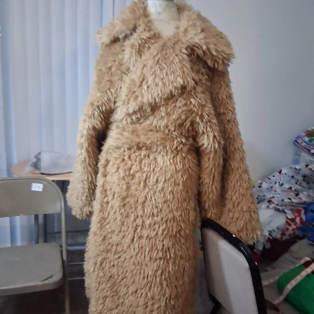 Boutique J. Renee Shaggy Tan Faux Fur Long Coat - Picture 11 of 14